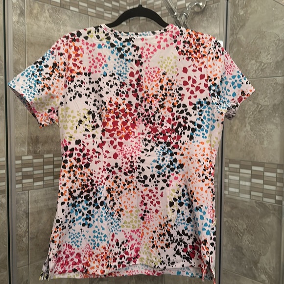 Cherokee nursing scrub top -size small - Picture 4 of 4